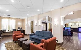 Comfort Inn & Suites Allen Park - Dearborn