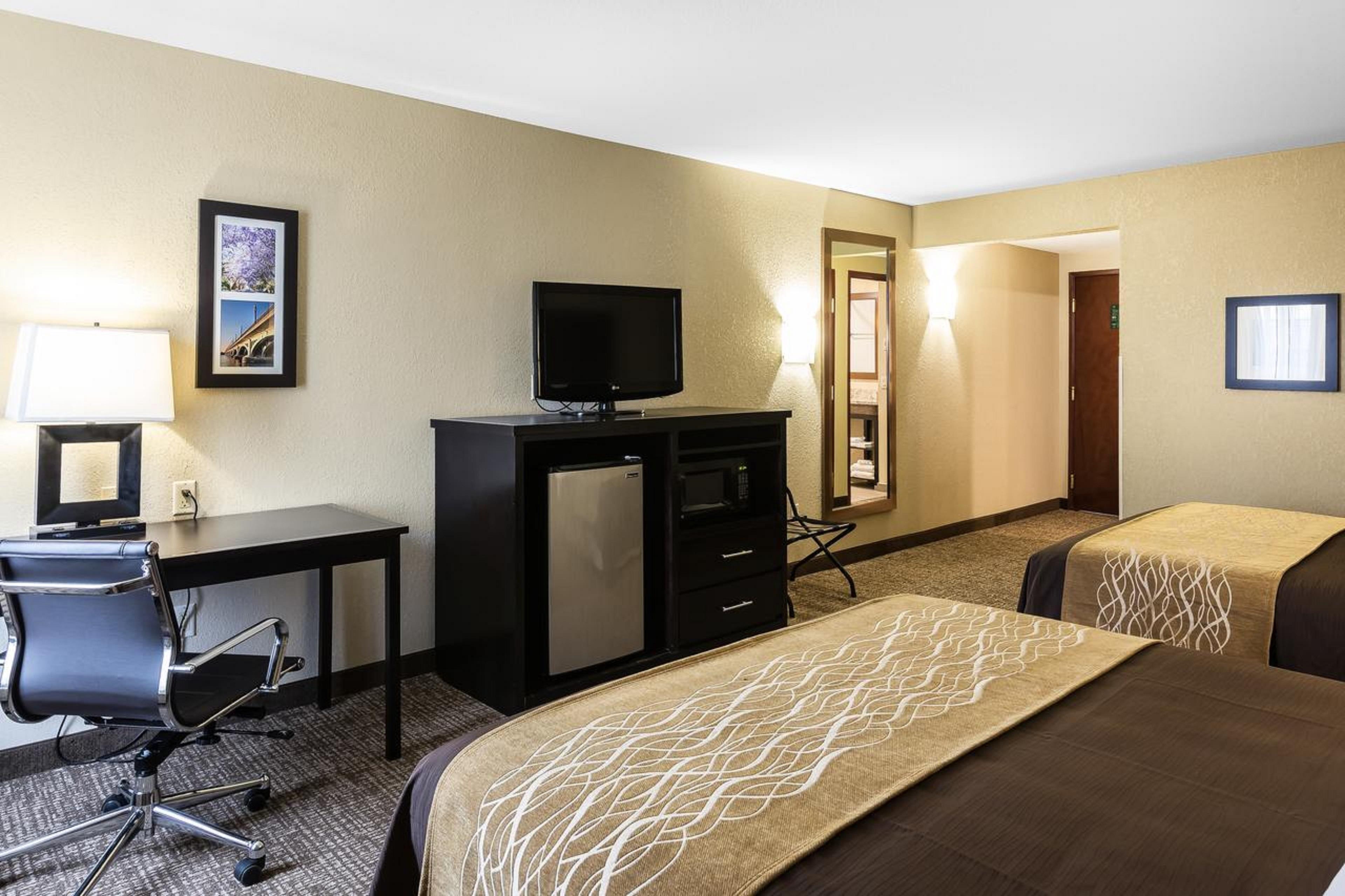 Comfort Inn & Suites Allen Park/Dearborn Esterno foto